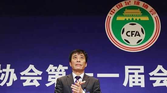 男同桌脱我内裤往里灌水网站