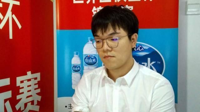 gay欧美猛男巨大第一次图片